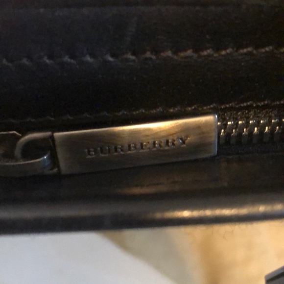 Authentic Burberry wool bag🖤 - Picture 4 of 7